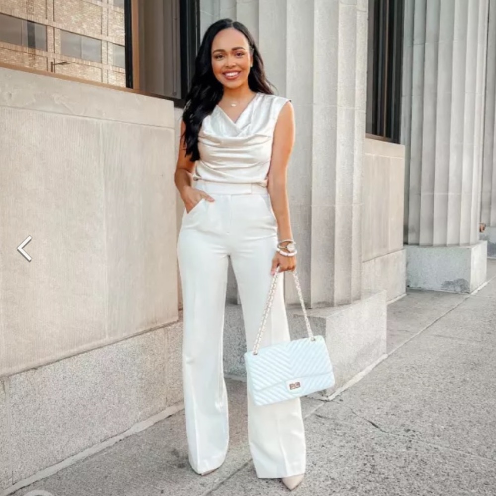 BNWT Express Super High Waisted Flare Pants Size 4 Sandshell *SOLD OUT*